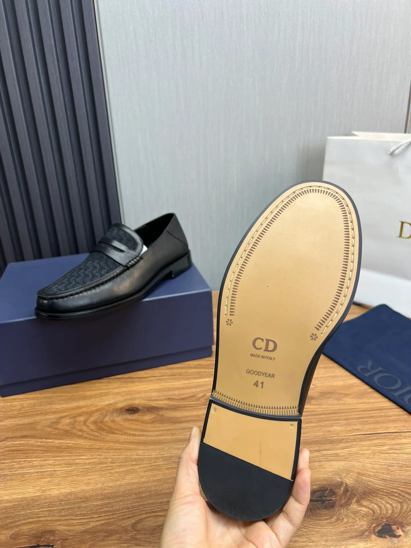 Men's men's shoes 💰580💰 Dior men's business casual leather shoes 👞all made of imported original brand leather, just to create a more comfortable wearing experience, upper: original cowhide ➕ imported sheepskin lining, original non-slip and wear-resistant rubber outsole ✔️36-45 (38.45 non-refundable)